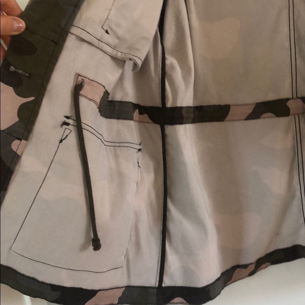 Divided Camouflage Utility Jacket - image 4